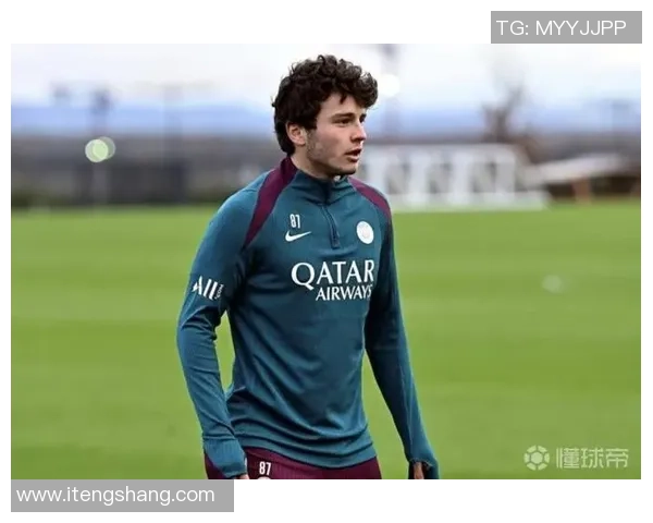 若昂内维斯的足球之路与成长历程探秘 若昂内维斯的足球之路与成长历程探秘